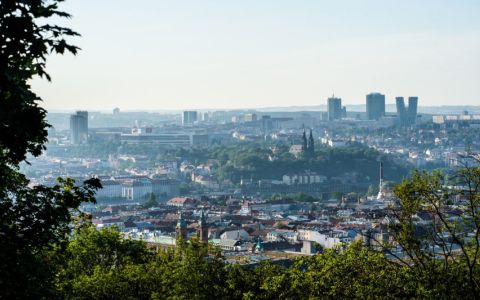 V Praze je nejvíce nedostupné bydlení v Evropě, a krize se dále prohlubuje. Řešení hledá nová studie Arniky