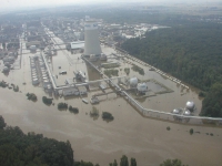 Spolana a okolí během povodní 2002