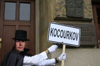 Kouzelník Kocourek - Happening před Ministerstvem průmyslu a obchodu 