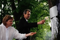 Silničáři přebírají štafetu v natírání 