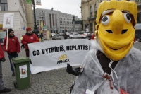 Happening Arniky "Co, vytřídíš neplatíš!"