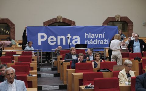 Praha schvaluje Pentě posunutí nádraží Florenc. Přestože dopravní studie není hotová