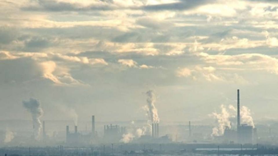 Evropský parlament musí odolat tlaku na oslabení Směrnice o průmyslových emisích. Ve hře je i osud Moravskoslezského kraje.