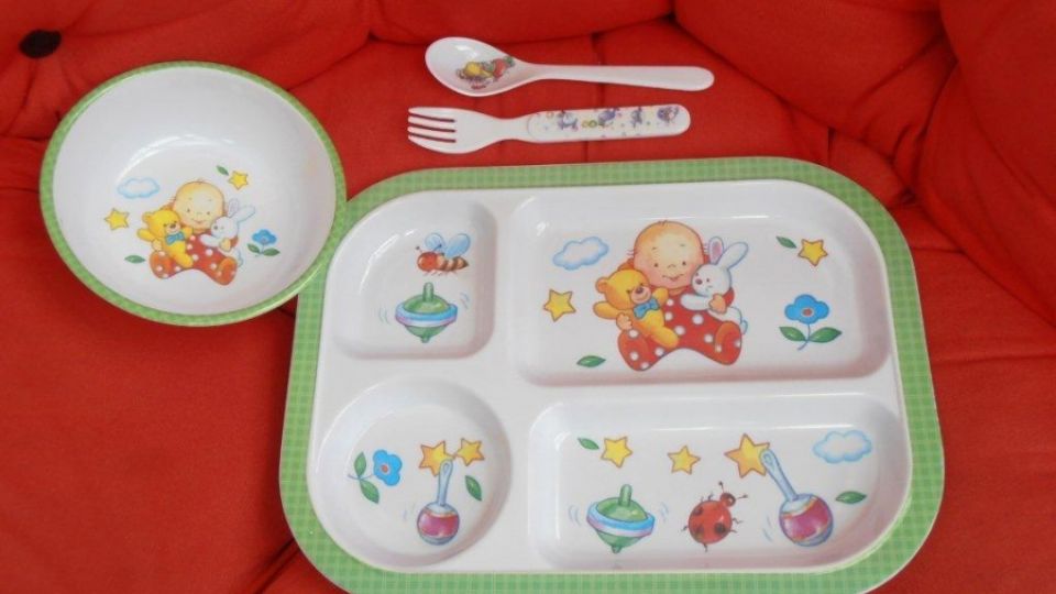 Plastová dětská jídelní sada MELAMINE WARE NO. 3105