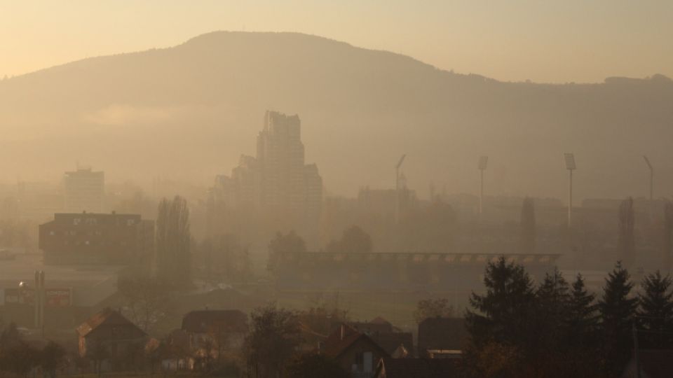 Czechs help in Central Bosnia: Inhabitants of Zenica suffocate by exhalations and the ArcelorMittal corporate is to blame.