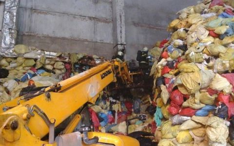 V plzeňské spalovně Suez začal hořet zdravotnický odpad