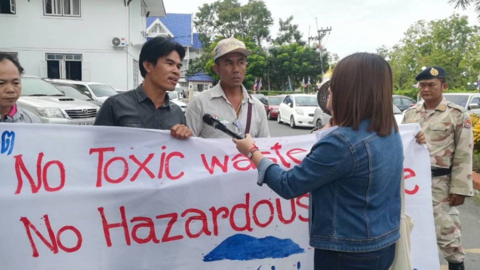 Ekologické nevládní organizace volají po ukončení vývozu nebezpečného odpadu a &quot;špinavé recyklace&quot; po celém světě
