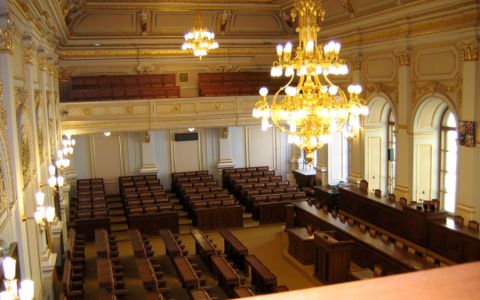 Zákon o státních zaměstnancích ohrožuje nejen nezávislost státní správy, ale také životní prostředí