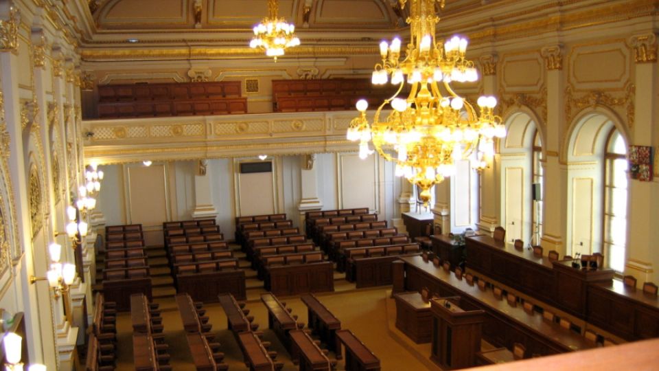 Zákon o státních zaměstnancích ohrožuje nejen nezávislost státní správy, ale také životní prostředí