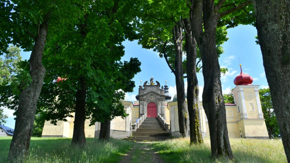 Jaká je nejoblíbenější česká Alej roku 2023? Veřejnost posadila na trůn Alej ke klášteru Hora Matky Boží v Dolní Hedči