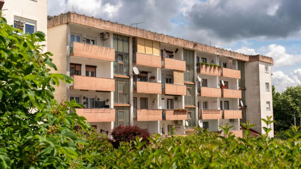 Bydlení ve střední Evropě přestává být dostupné. Země V4 spojuje strukturální krize