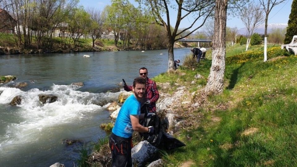 Celebration of Earth Day? Cleaning Bosnia-Herzegovina&#039;s rivers