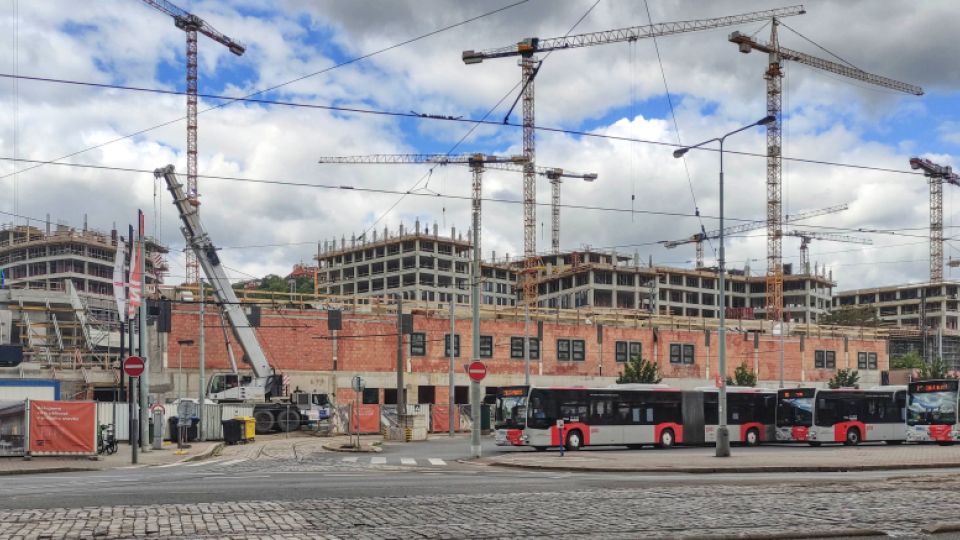 Přes 100 000 stran za týden? Zastupitelé mají minimum času na nastudování Metropolitního plánu