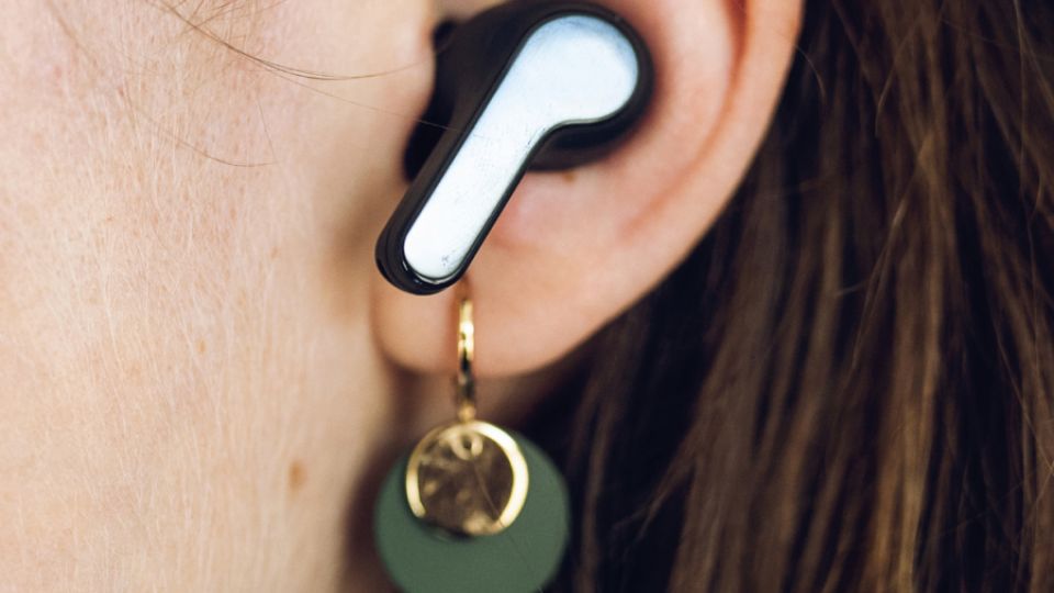 Sluchátka pod lupou: všechna testovaná sluchátka na středoevropském trhu obsahují chemické látky narušující hormonální systém