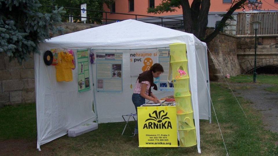 Infostánek o PVC na Slunovratovém festivalu v Plzni 
