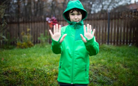 Kids' jackets contain dangerous “Forever chemicals” including globally banned PFOA. Experts call for universal ban