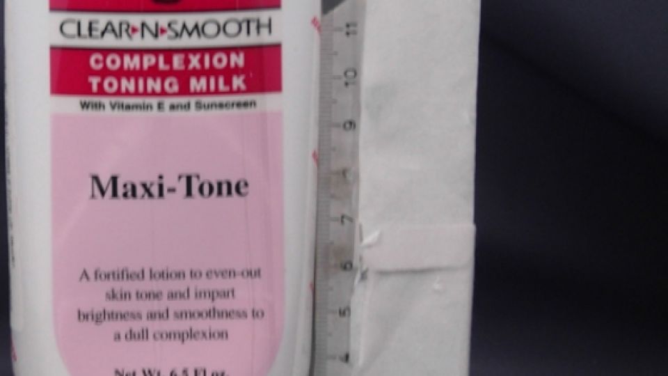 Tónovací krém – Maxi Tone Complexion tónovací mléko s vitaminem E, ochrana proti slunečnímu záření