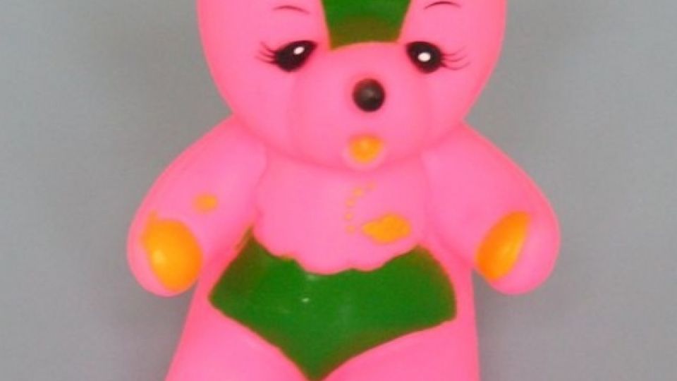 Medvídek - pískací plastová hračka