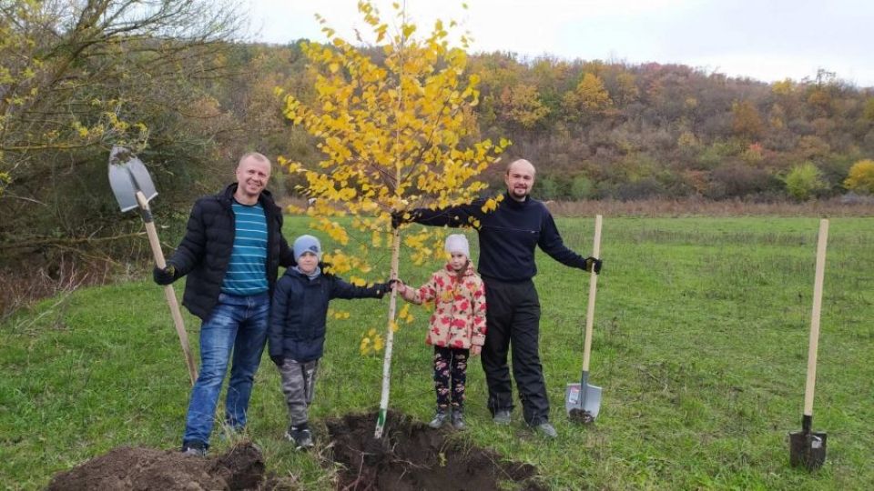 Výsadby stromů v Moldavsku: lesy zachraňují naše řeky