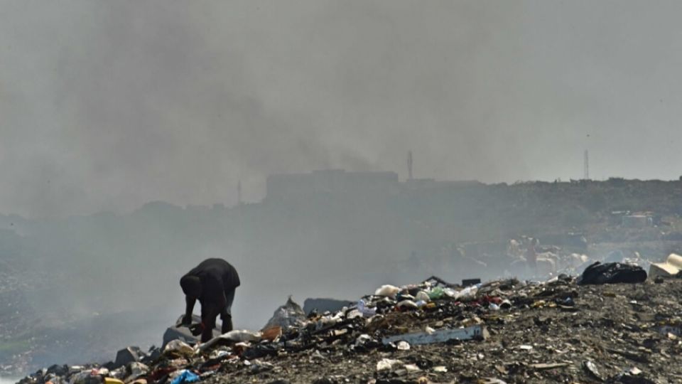 How does the world's largest e-waste dump in Ghana looks like?