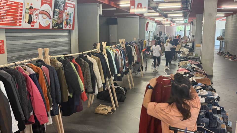 Třinec swapuje. Jarní výměna oblečení v hale STARS ukáže, že nejlepší móda je ta, která už existuje