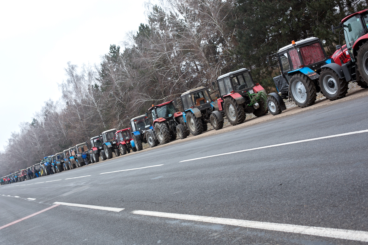 Tractors demonstrations CB4B4248