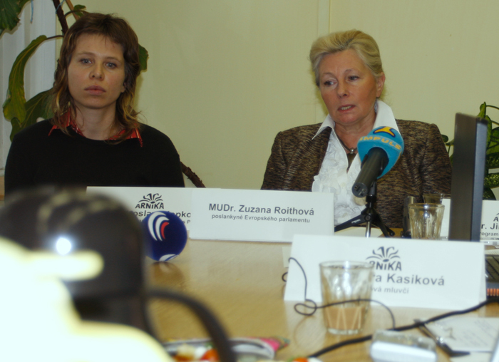 1. Press conference with deputy of EU Zuzana Roithova.jpg