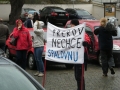 Lidé protestující proti stavbě spalovny v Přerově (duben 2012)