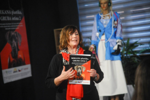 Jasminka Ranđelović: Na stopě toxick&yacute;m l&aacute;tk&aacute;m v rozbouřen&eacute;m Srbsku