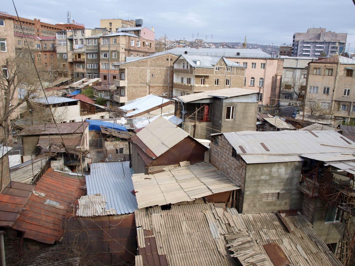 Roofs and yards in Yerevan.jpg